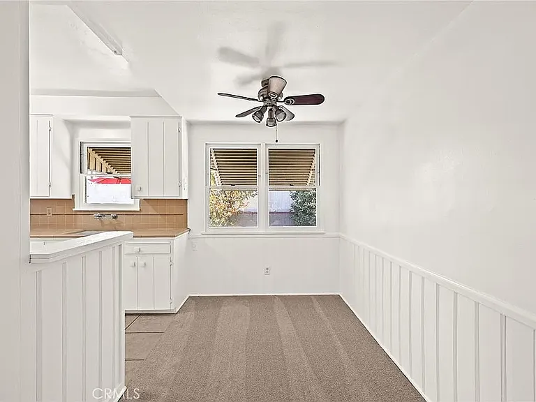 130 E Saint Joseph St #C — Photo 3