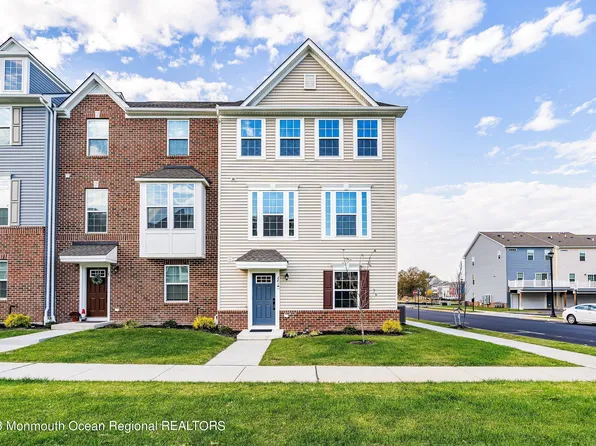 26 American Way #226, Cliffwood, NJ 07721