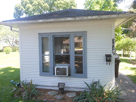 2nd image of 304 N Mechanic St