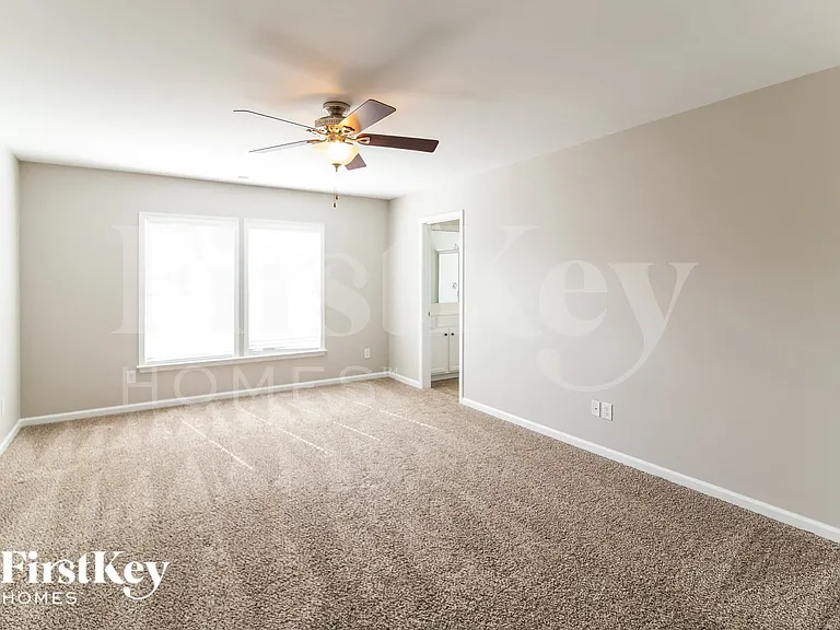 423 Mountain Laurel Cir — Photo 9