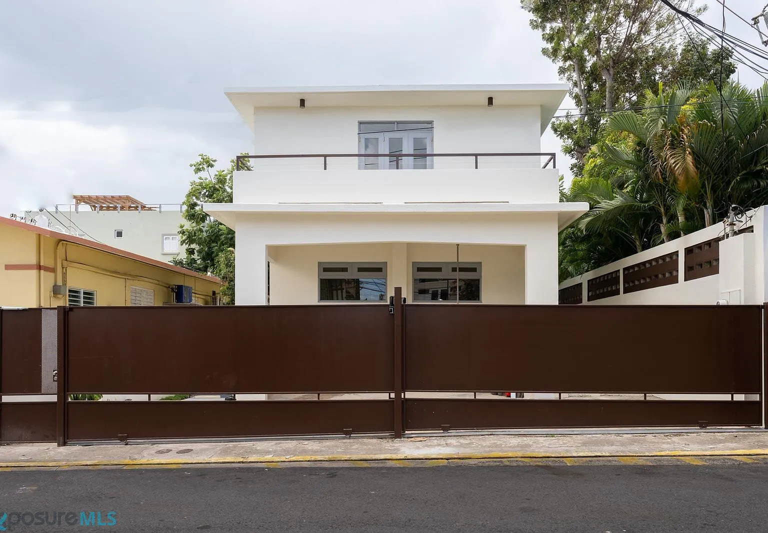 6 bed, 4.0 bath, 3700 sqft, $8,500 — Photo 4