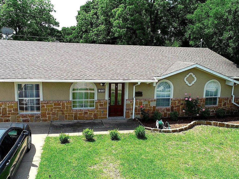 1st image of 1206 Ashwood Dr