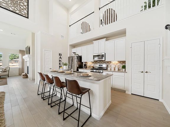Kitchen with center island
