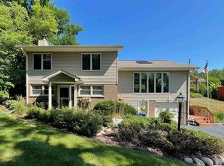 8904 Oriole Trl, Wonder Lake, IL 60097