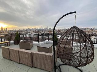 30-68 38th St #3A, Astoria, NY 11103