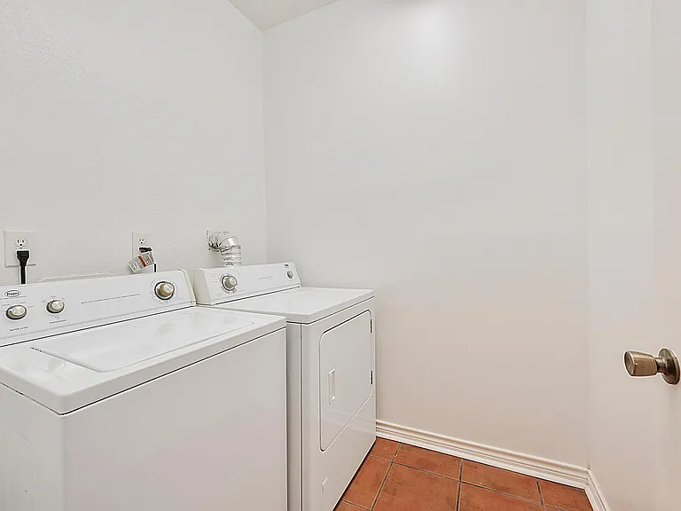 4400 Carter Creek Pkwy #102 — Photo 13