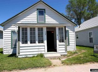 124 W 3rd St, Lingle, WY 82223