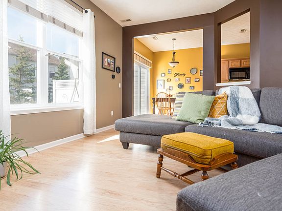 3rd image of 1526 Linton Ln