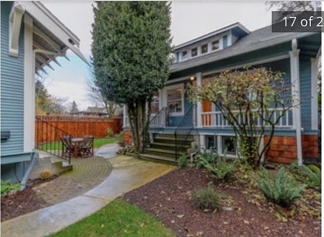 4534 N Kerby Ave — Photo 2