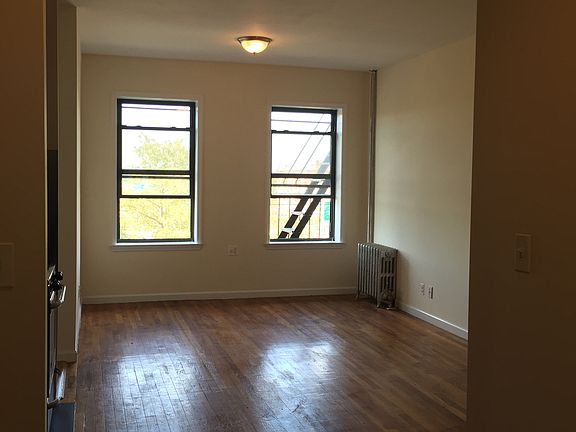 2nd image of 3706 69th St APT 6G