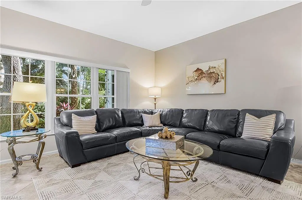 5899 Chanteclair Dr — Photo 3