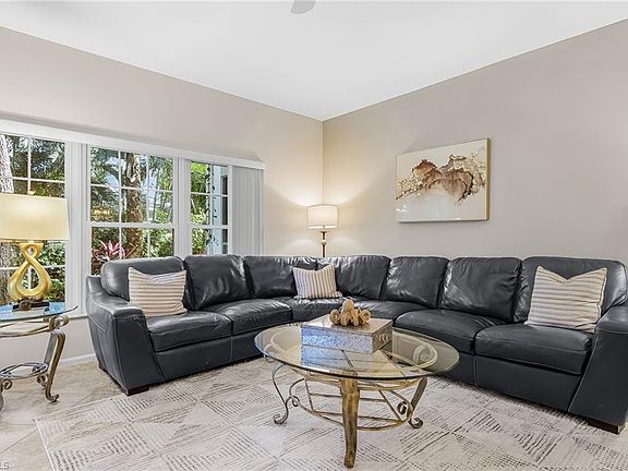 3rd image of 5899 Chanteclair Dr APT 211
