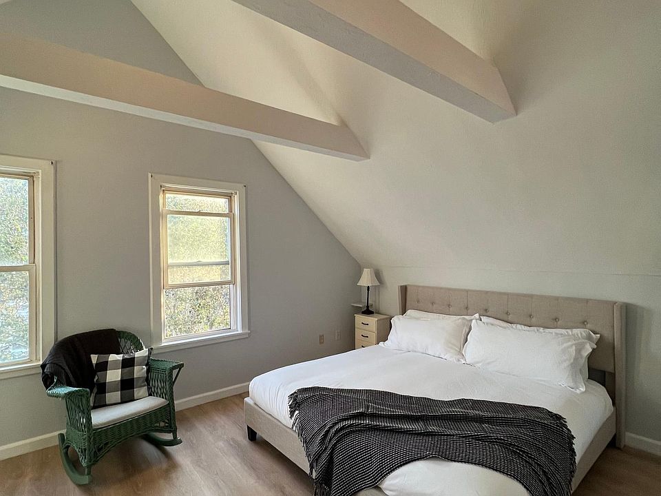 39 Pond St Beverly, MA, 01915 Apartments for Rent Zillow