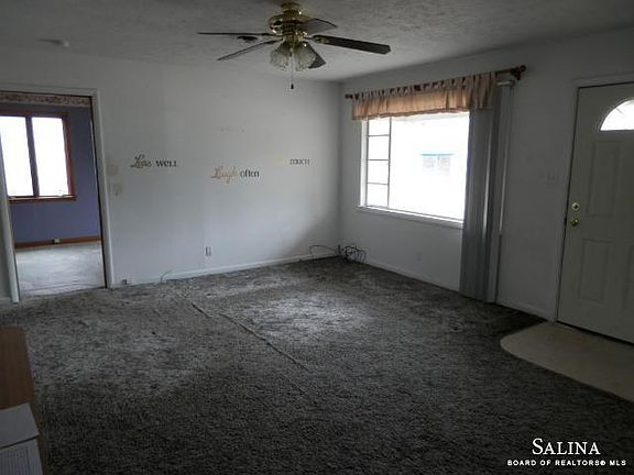 3rd image of 1125 Osage Dr