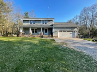 475 Silver Creek Rd, Whitehall, MI 49461