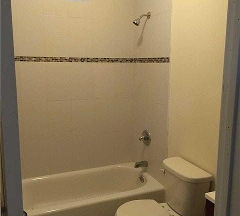 4th image of 4310 Parsons Blvd #2FL
