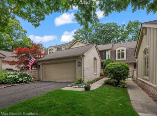 1133 Ivyglen Cir, Bloomfield Hills, MI 48304