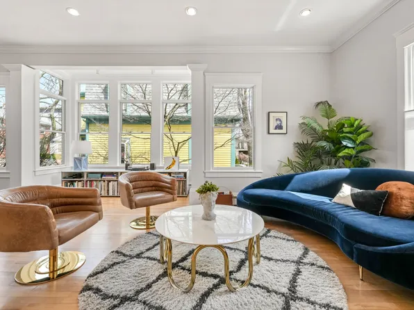 17 Roberts Rd #B, Cambridge, MA 02138