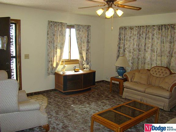 3rd image of 1322 Avenue D