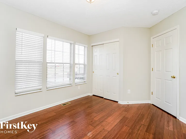714 Keltoncrest Dr — Photo 11