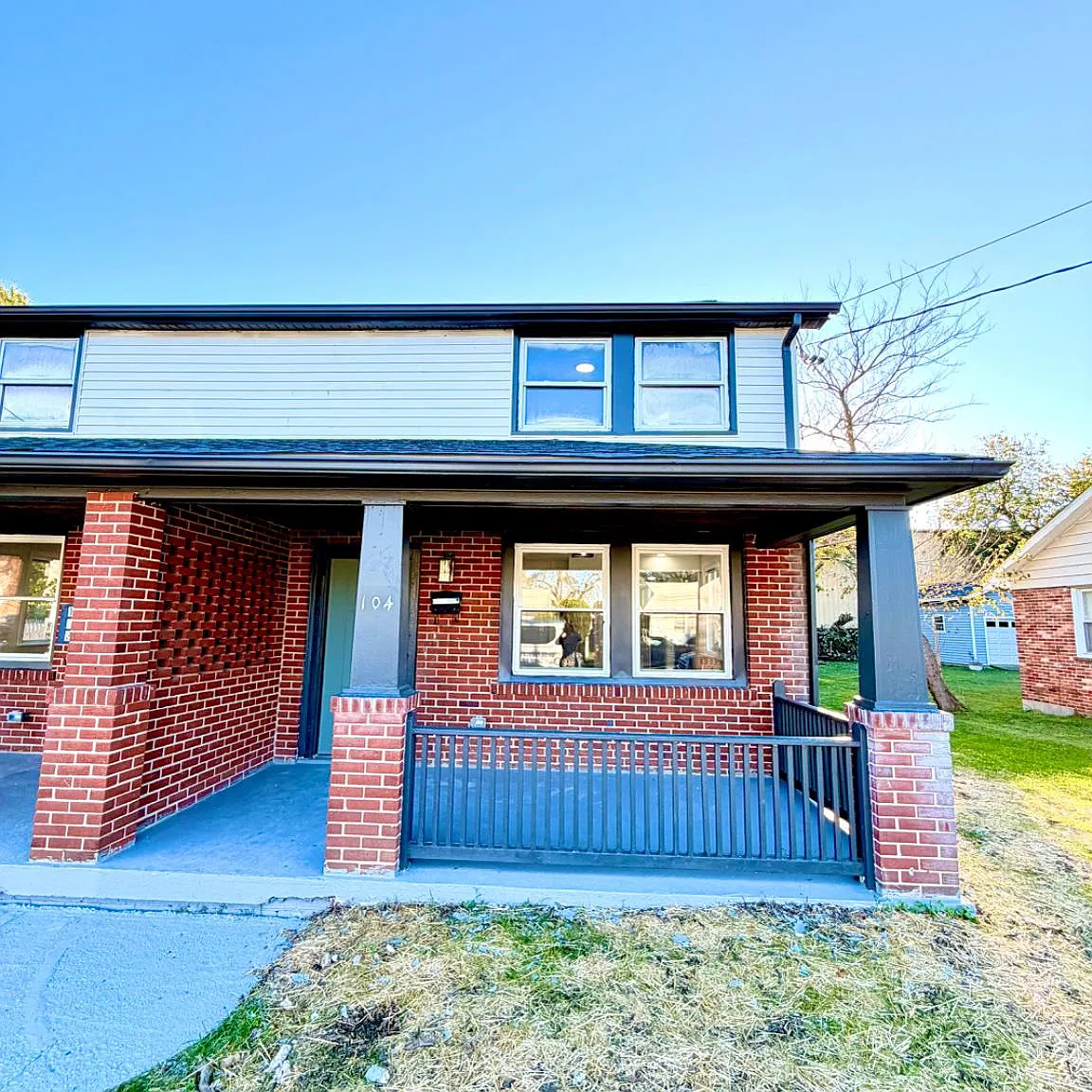 3 bed, 2.0 bath, 2115 sqft, $2,325 — Photo 2