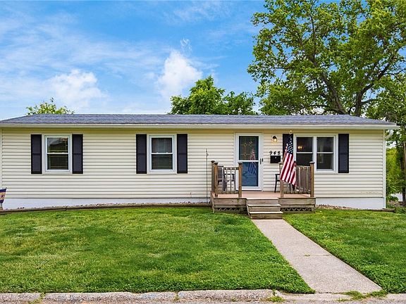 2nd image of 948 Moorewood Dr
