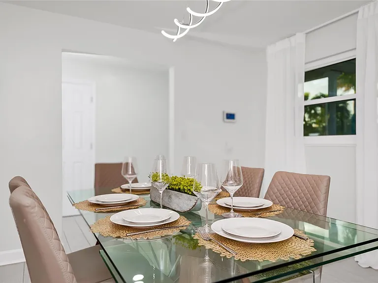 363 Harbor Dr — Photo 17