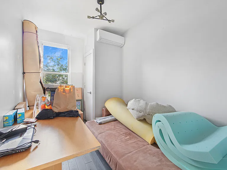 414 Rogers Ave #2B — Photo 4