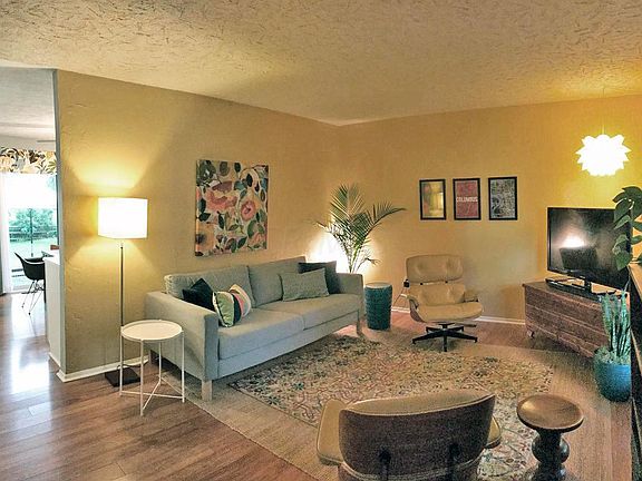 3rd image of 5051 Grandon Dr