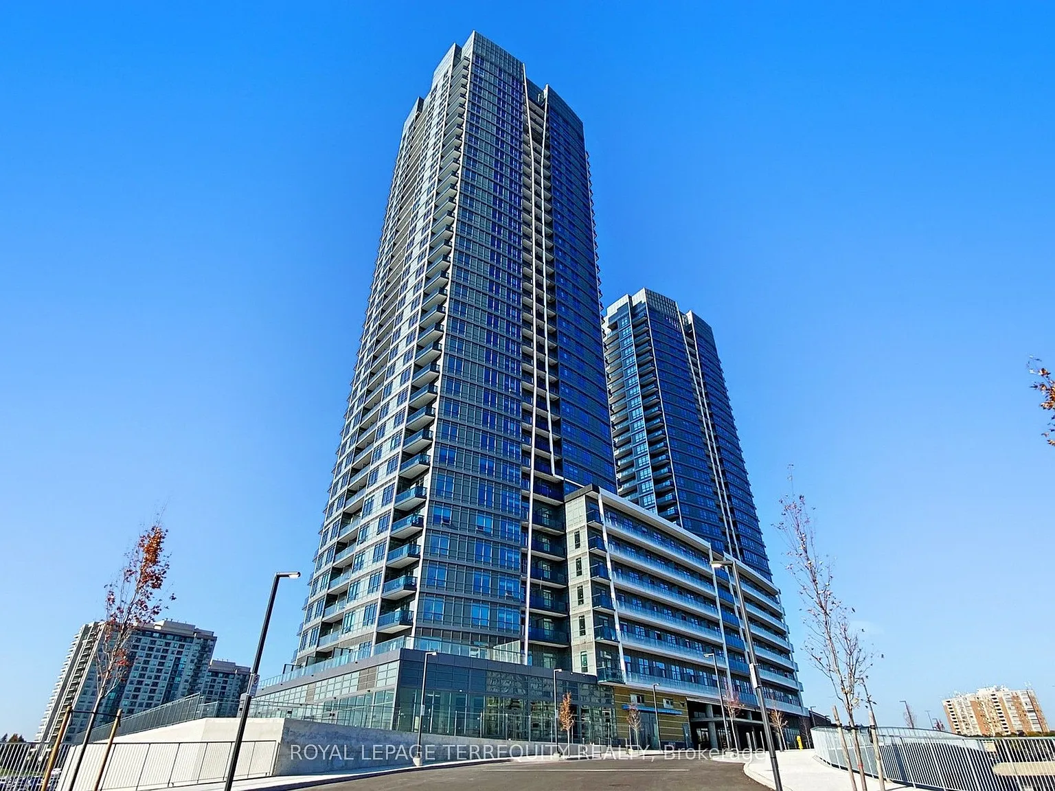 2 bed, $2,380 — Photo 1