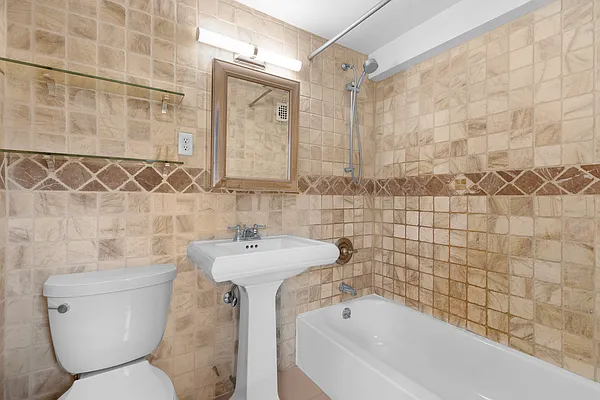 Rented by Compass | media 22