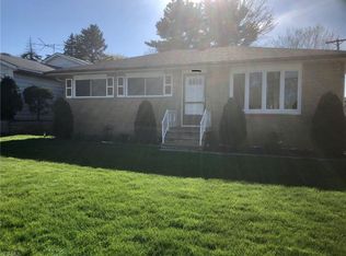 4394 Valleyside Rd, Cleveland, OH 44135