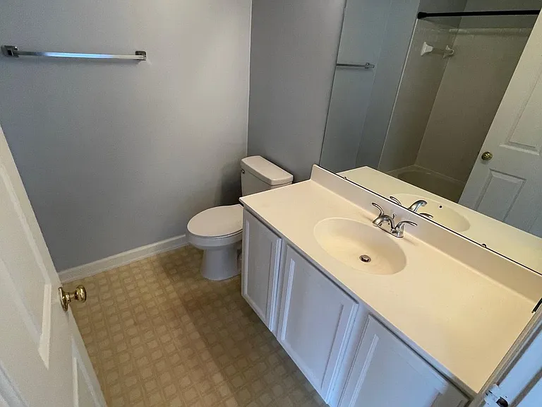 23065 Potomac Hill Sq — Photo 14
