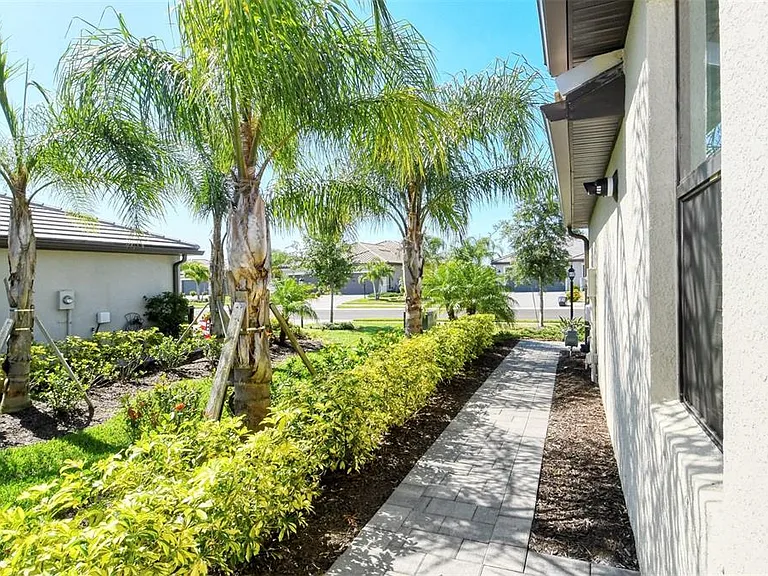 15957 Clear Skies Pl — Photo 6