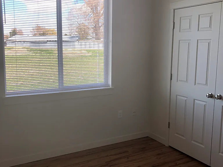 1264 Mountain West Dr — Photo 4