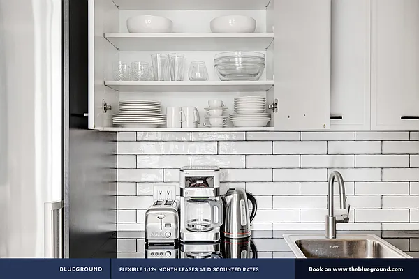 Rented by The Blueground | media 52