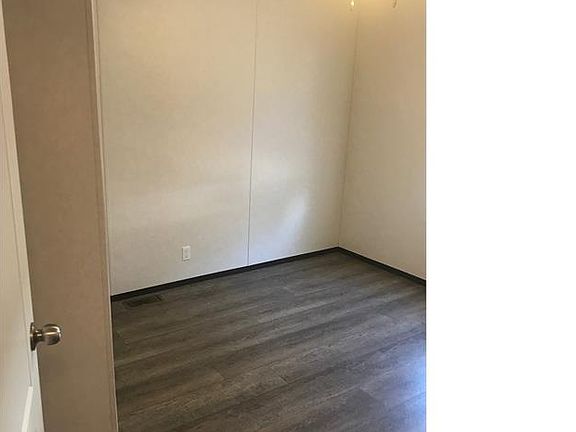 5th image of 34 Eagle Ave