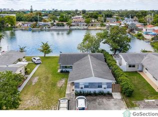 1064 SW 2nd St, Hallandale Beach, FL 33009