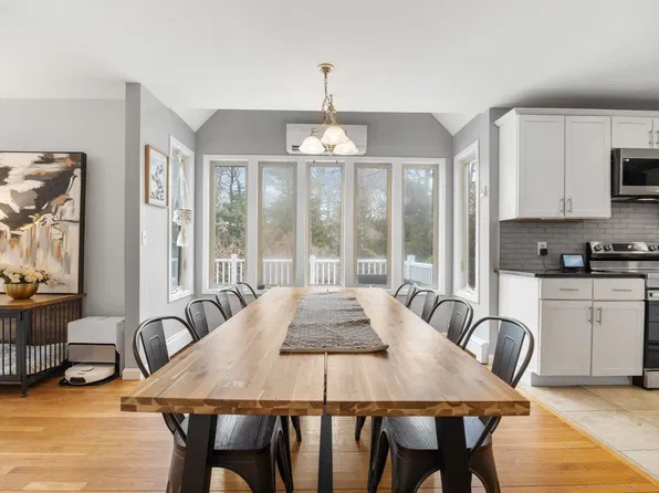 16 Ellisville Rd, Plymouth, MA 02360