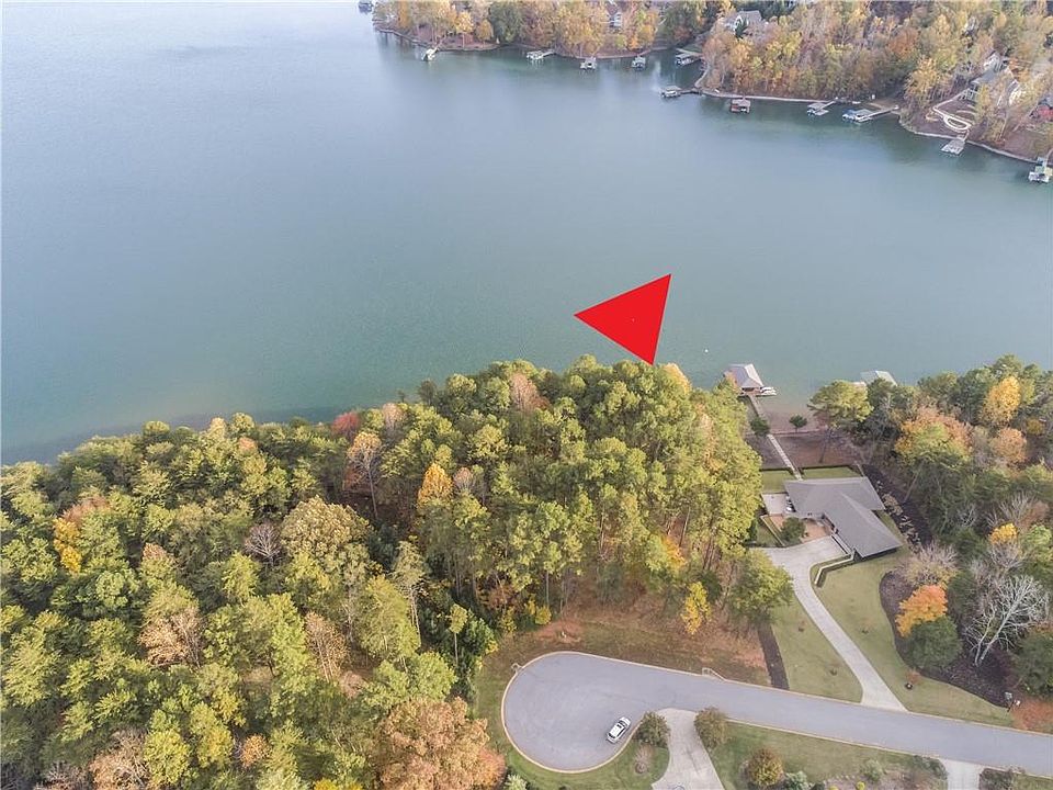 2nd image of 816 Sailview Dr