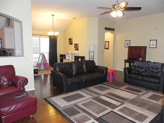 2nd image of 7610 Vista Creek Ln