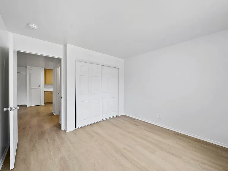 144 Union Pl — Photo 2