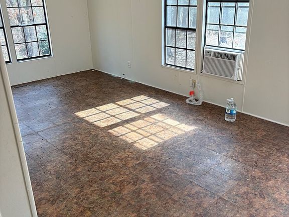 2nd image of 77 Bluff Creek Rd