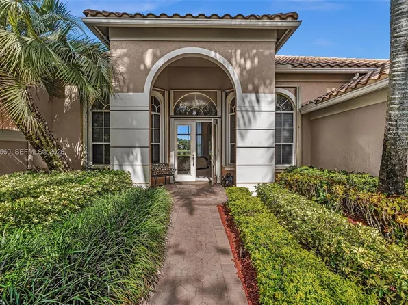 2733 Meadowood Dr, Weston, FL 33332