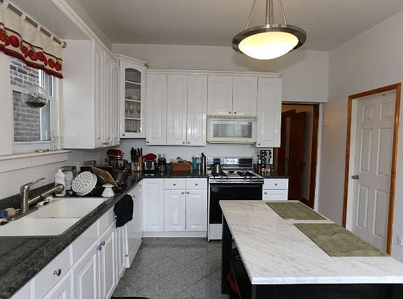 4th image of 2610 W Superior St #One