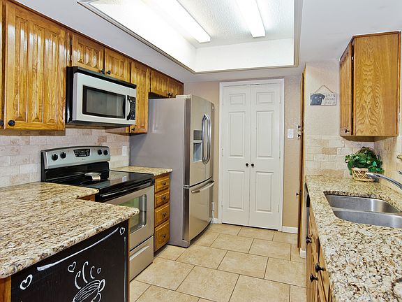 3rd image of 5820 Terra Dr