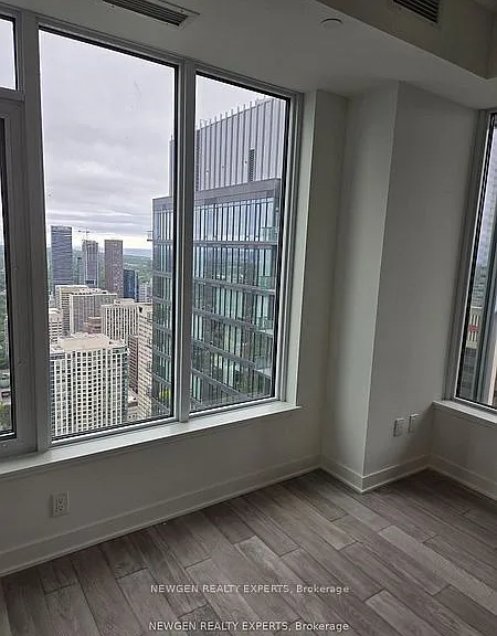 11 Yorkville Ave #4807 — Photo 21