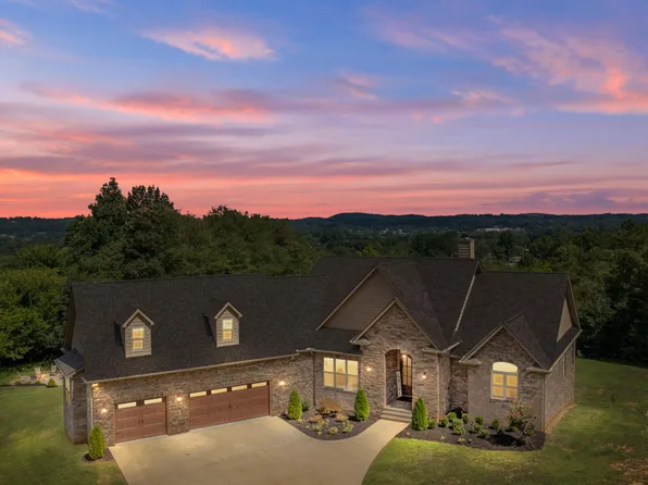 6841 Redtail Hawk Way, Knoxville, TN 37921