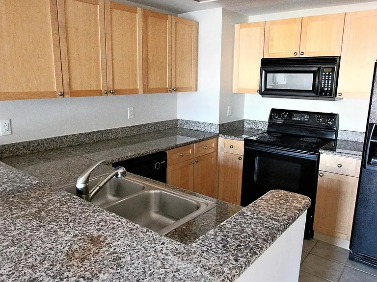 777 7th St NW #634 — Photo 5