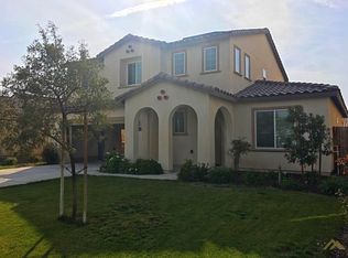 8009 Splendor Way, Bakersfield, CA 93313